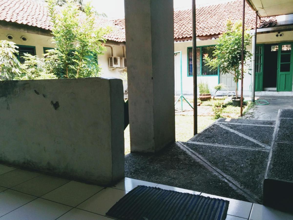 Hotel Gunung Slamet Пурвокерто Экстерьер фото