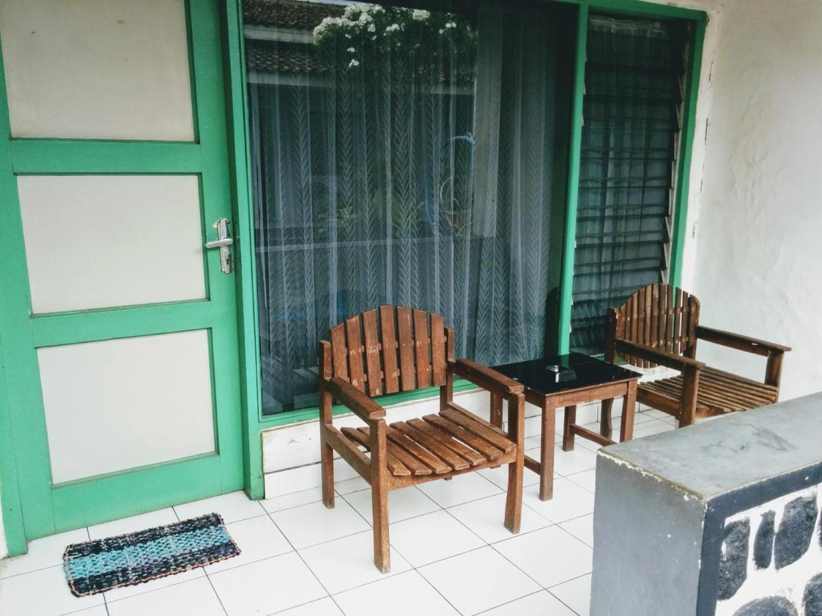 Hotel Gunung Slamet Пурвокерто Экстерьер фото