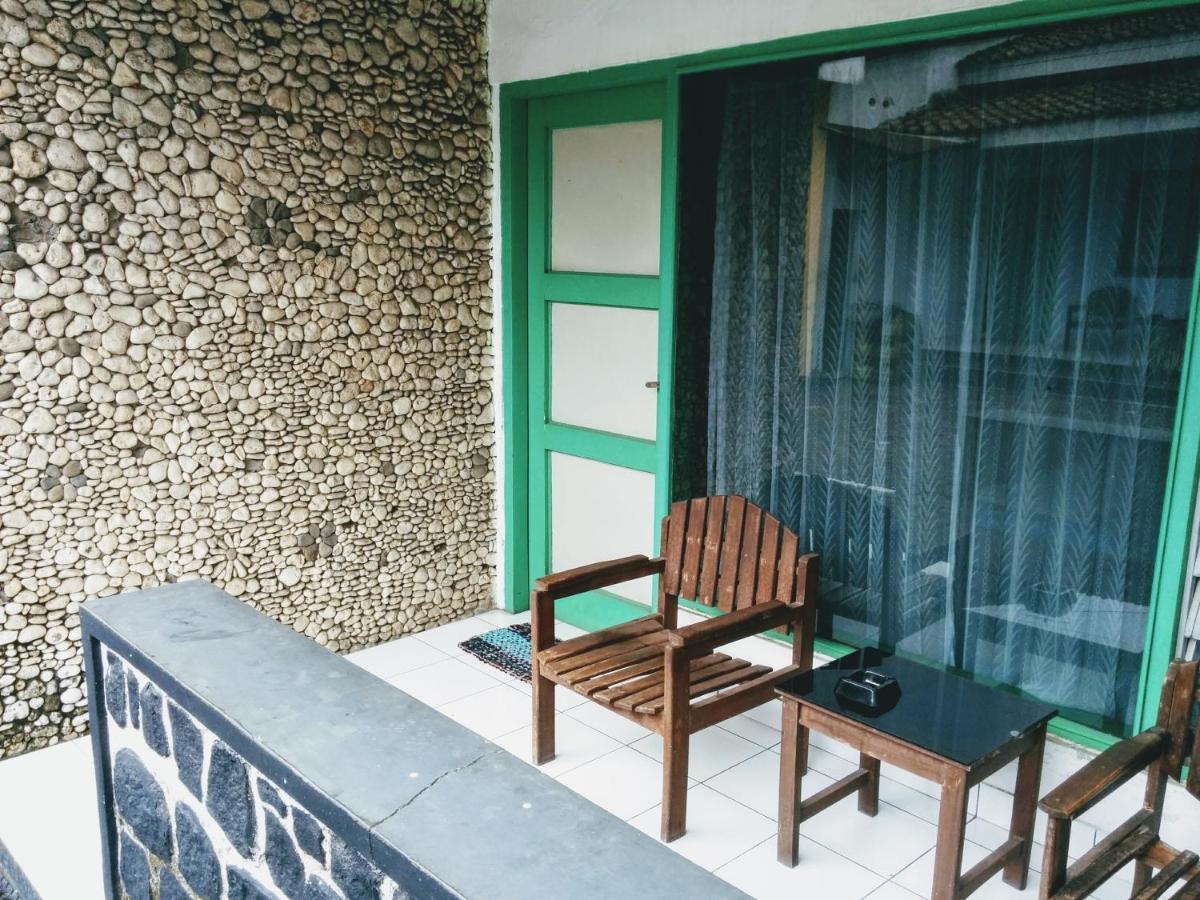 Hotel Gunung Slamet Пурвокерто Экстерьер фото